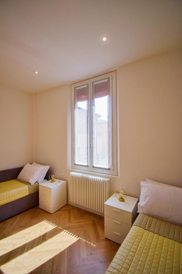 Sibilla Suite Apartment - Via Piella 14 Bologne Extérieur photo