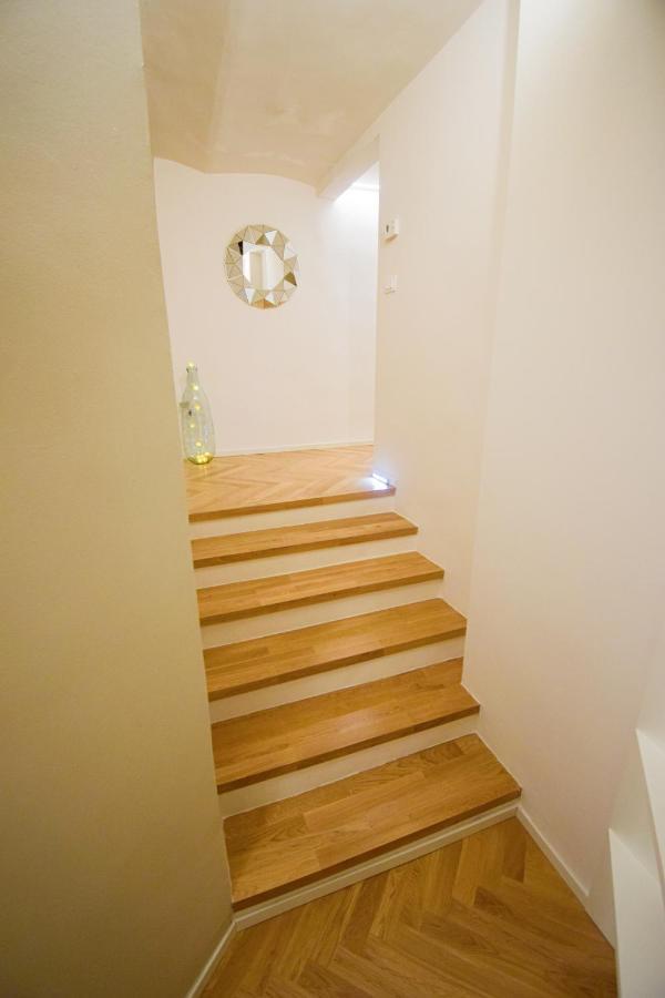 Sibilla Suite Apartment - Via Piella 14 Bologne Extérieur photo
